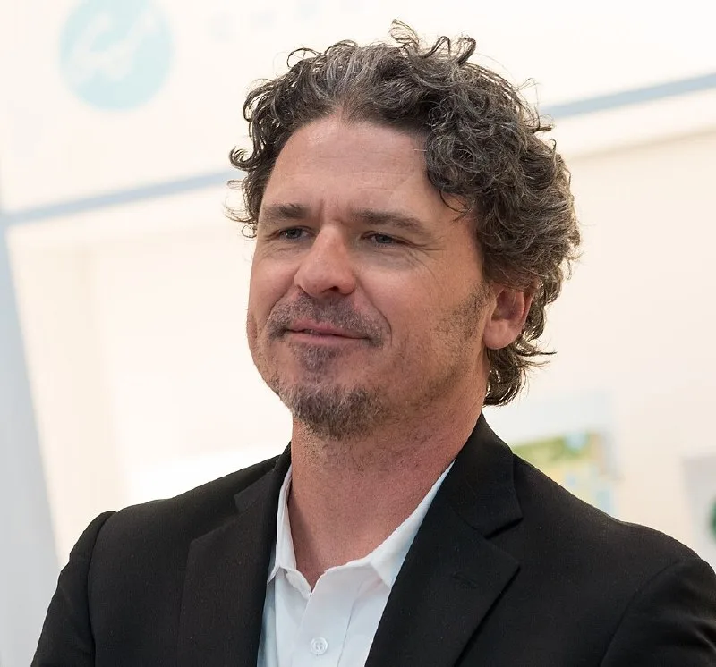 Dave Eggers Warns AI is Silencing a Generation Dave Eggers Warns AI is Silencing a Generation