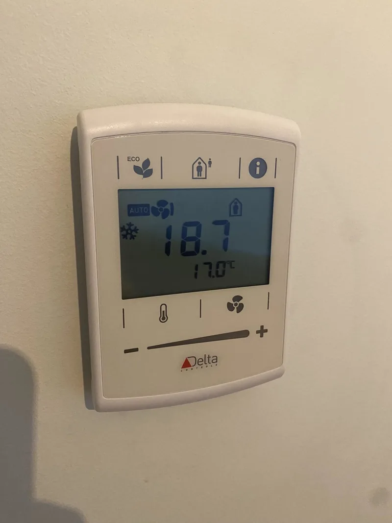 我那个只会闪灯的 ESP32 居然帮我搞定了工业级温控器 我那个只会闪灯的 ESP32 居然帮我搞定了工业级温控器