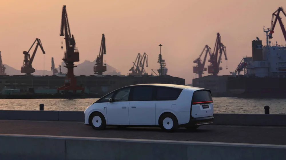 Li Auto's new MEGA is sticking to its guns despite the haters Li Auto's new MEGA is sticking to its guns despite the haters