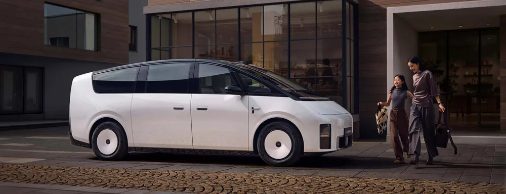 Li Auto's new MEGA is sticking to its guns despite the haters Li Auto's new MEGA is sticking to its guns despite the haters