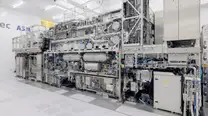 ASML’s EUV mask expansion reshapes semiconductor competition by forcing foundries into a single, locked-in ecosystem
