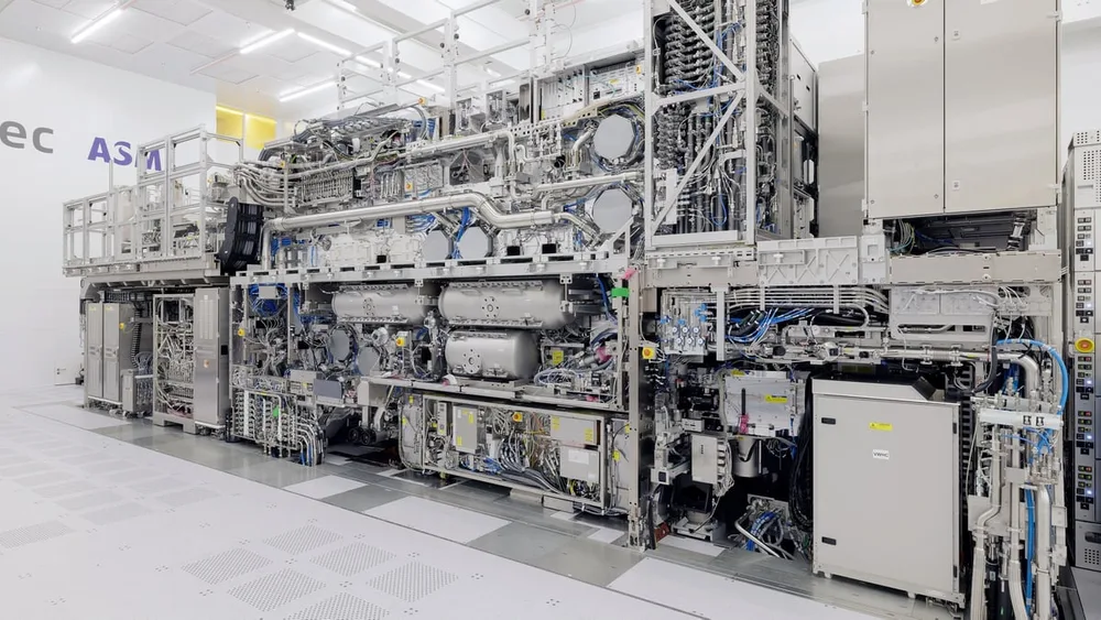 Can ASML's 40 percent throughput jump actually keep the gap wide